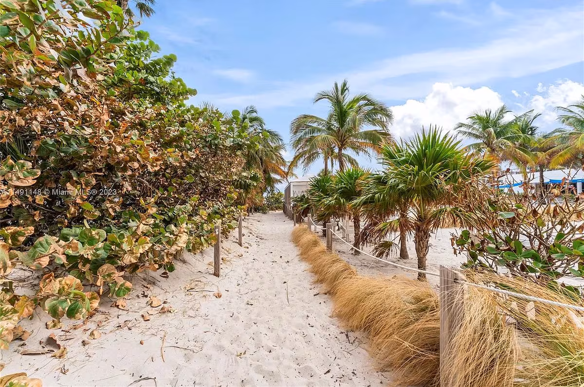 beach access from pool